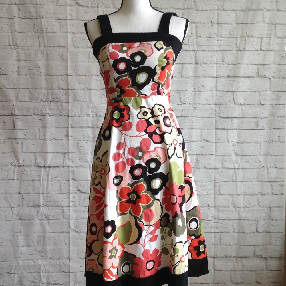 Madison Leigh Floral 70's Style Dress Size 4P